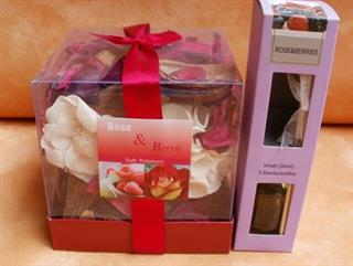 potpourri-und-raumduft-roses-berries-in-geschenkbox-2431042-1.jpg