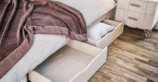 moebel-lux/pd/bett-mit-schubkaesten-160x200-in-creme-glanz-sofia-5827219-2.jpg