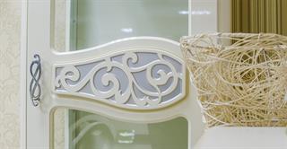 moebel-lux/pd/glasvitrine-in-creme-glanz-sofia-5832611-3.jpg